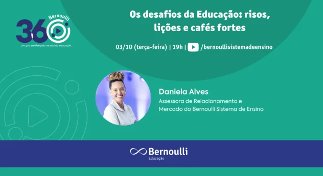 Acessora de Relacionamento e Mercado do Bernoulli apresentando no palco do evento 360 online